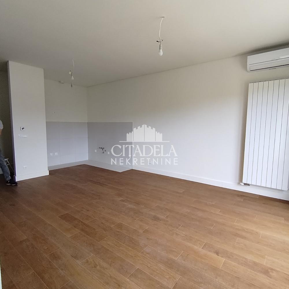 Stan na prodaju u Beogradu, Banovo brdo, dvosoban, 51m2, cena 245000 evra