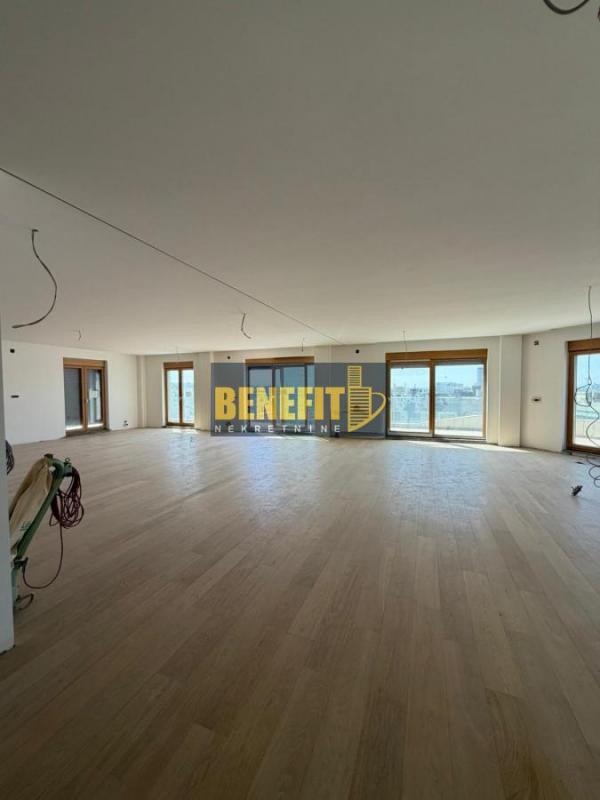 Stan na prodaju u Beogradu, Vračar (Hram), cetvorosoban, 317m2, cena 1800000 evra