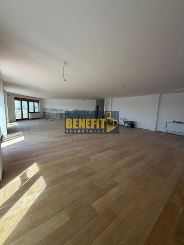 Stan na prodaju u Beogradu, Vračar (Hram), cetvorosoban, 317m2, cena 1800000 evra