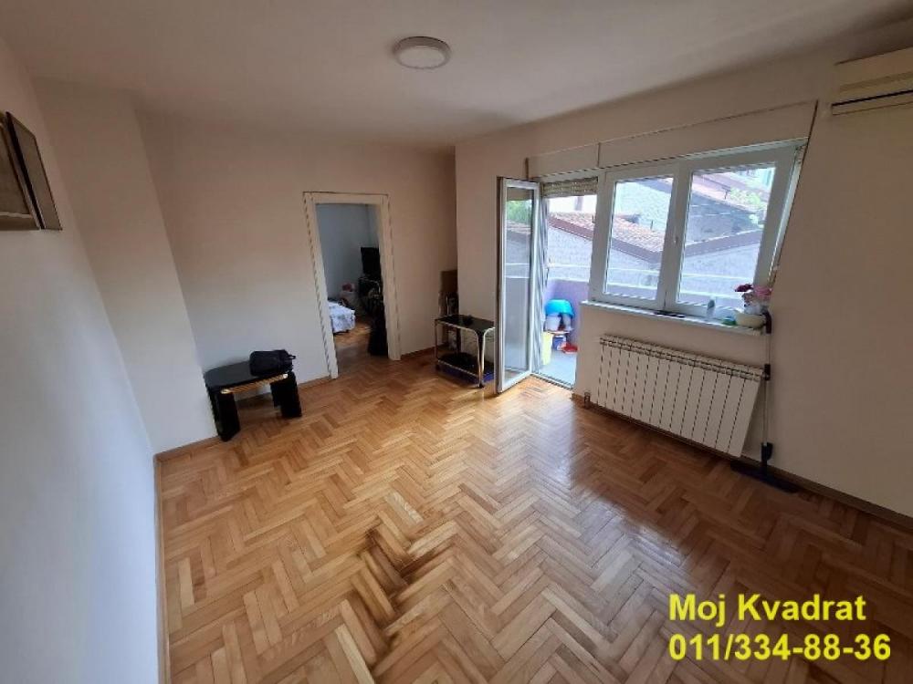 Stan na prodaju u Beogradu, Cara Dušana, dvosoban, 46m2, cena 135000 evra