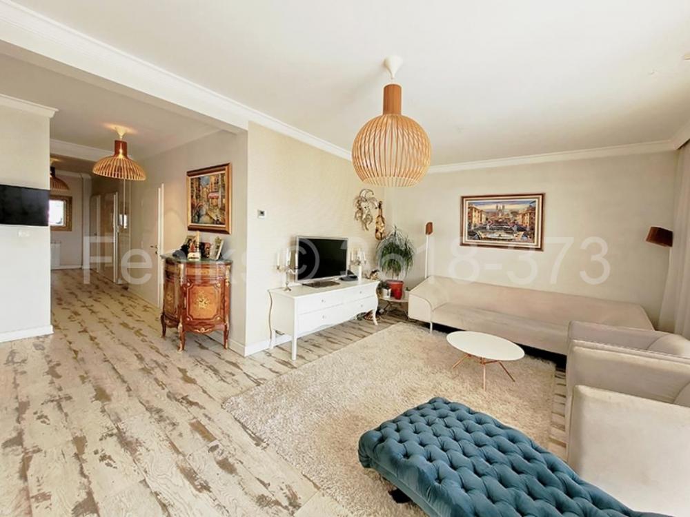 Stan na prodaju u Beogradu, Trošarina, trosoban, 90m2, cena 327000 evra
