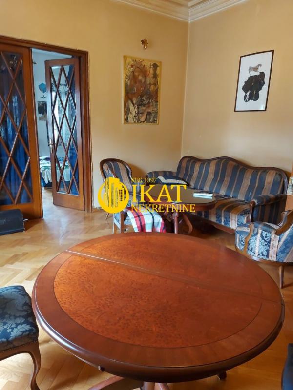 Stan na prodaju u Beogradu, Vračar, trosoban, 76m2, cena 385000 evra