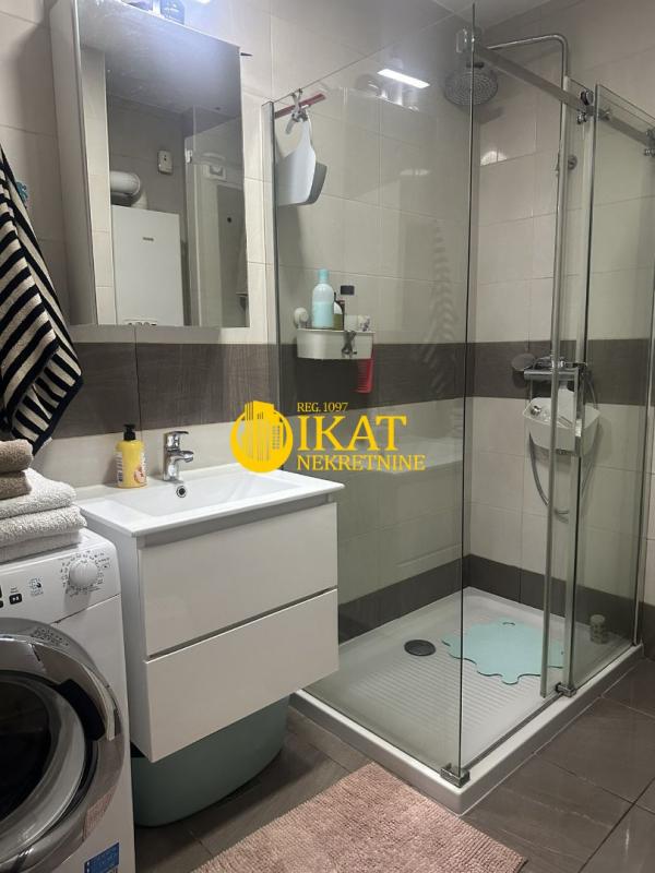 Stan na prodaju u Beogradu, Olimp, trosoban, 60m2, cena 228000 evra