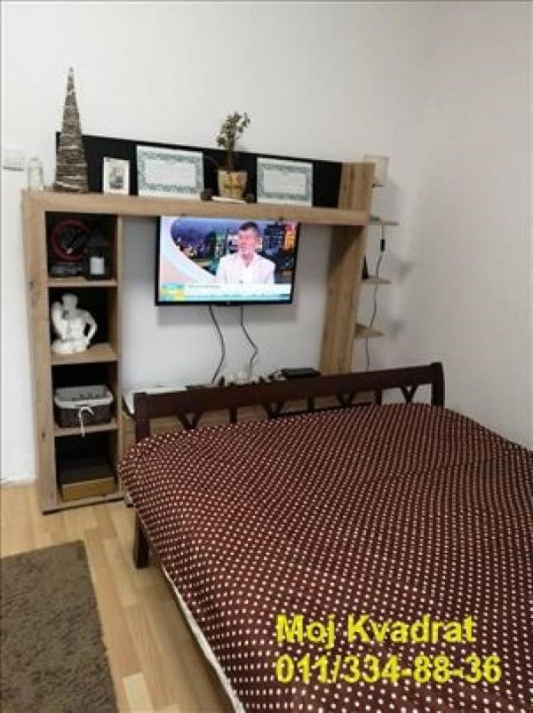 Stan na prodaju u Beogradu, Novi Beograd blok 32 (Crkva Sv. Dimitrija), jednosoban, 21m2, cena 127500 evra