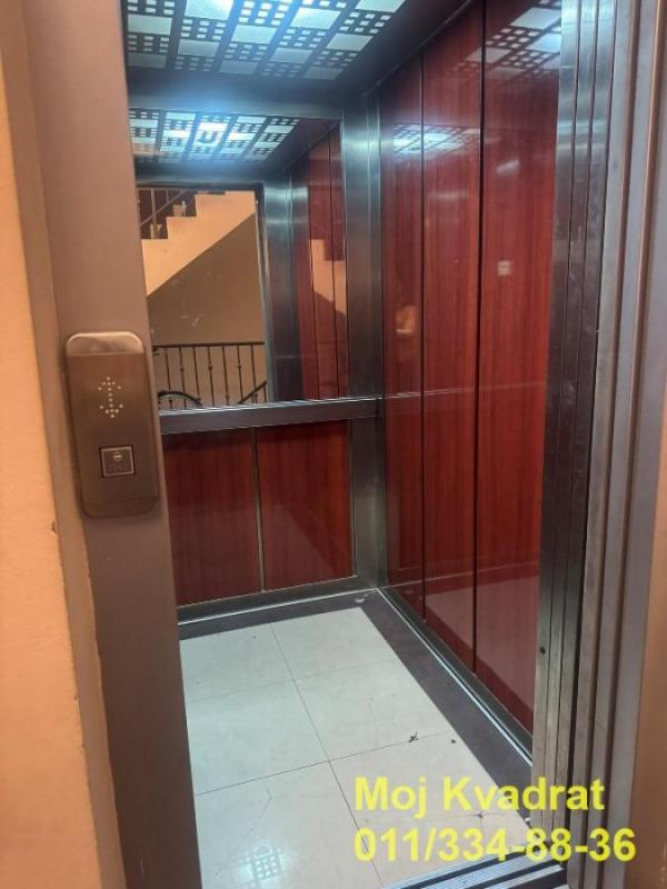 Stan na prodaju u Beogradu, Đeram pijaca, dvoiposoban, 57m2, cena 248500 evra