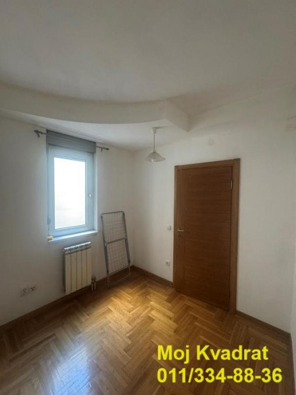 Stan na prodaju u Beogradu, Đeram pijaca, dvoiposoban, 57m2, cena 248500 evra