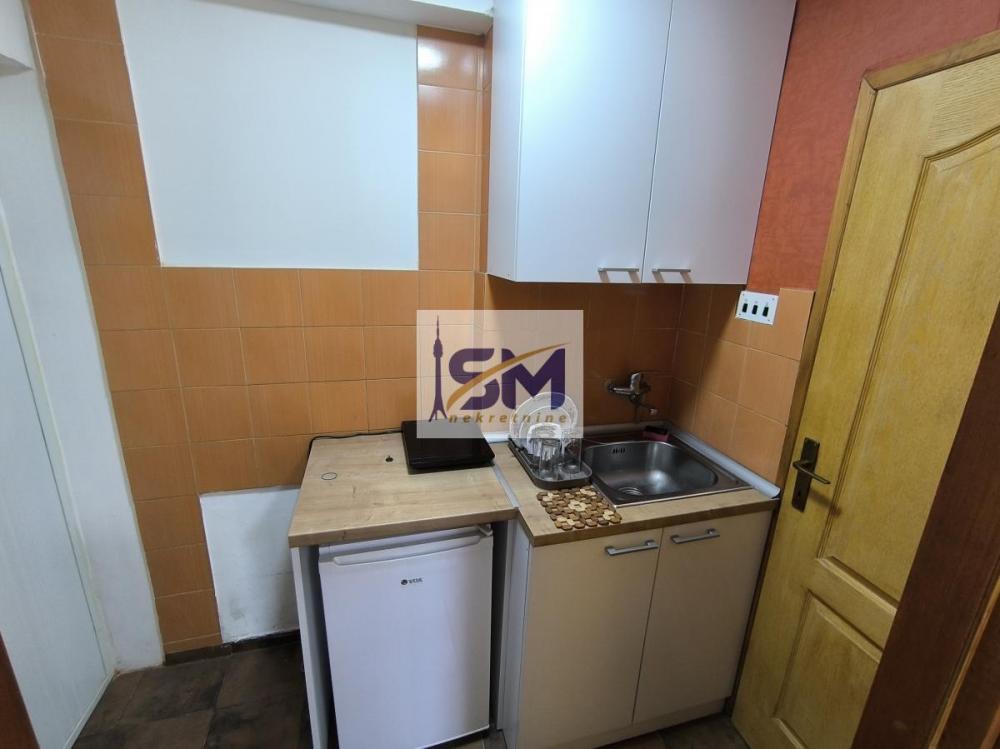 Stan na prodaju u Beogradu, Bele Vode, jednosoban, 17m2, cena 49500 evra