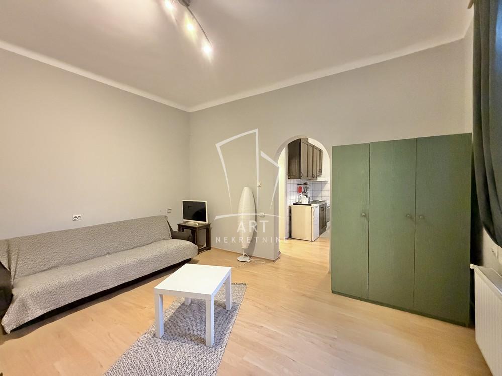Stan na prodaju u Beogradu, Palilula, jednoiposoban, 34m2, cena 135000 evra