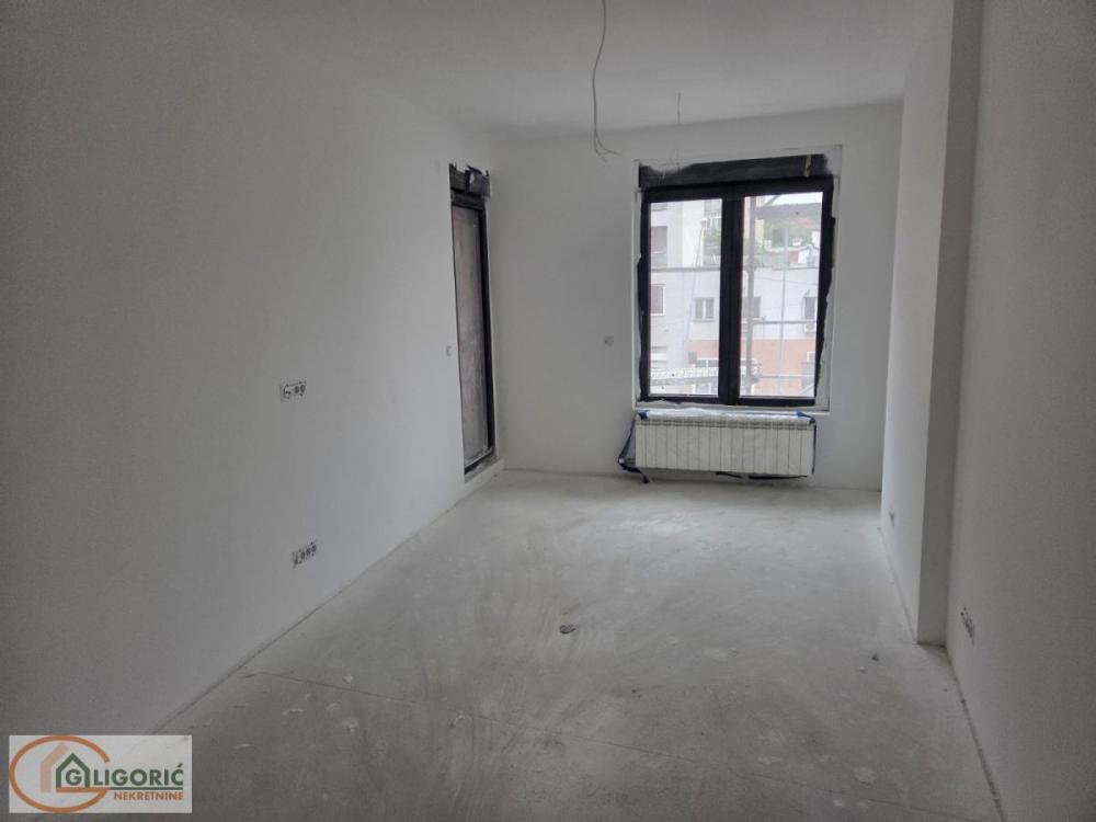 Stan na prodaju u Beogradu, Vukov spomenik, dvoiposoban, 57m2, cena 270000 evra