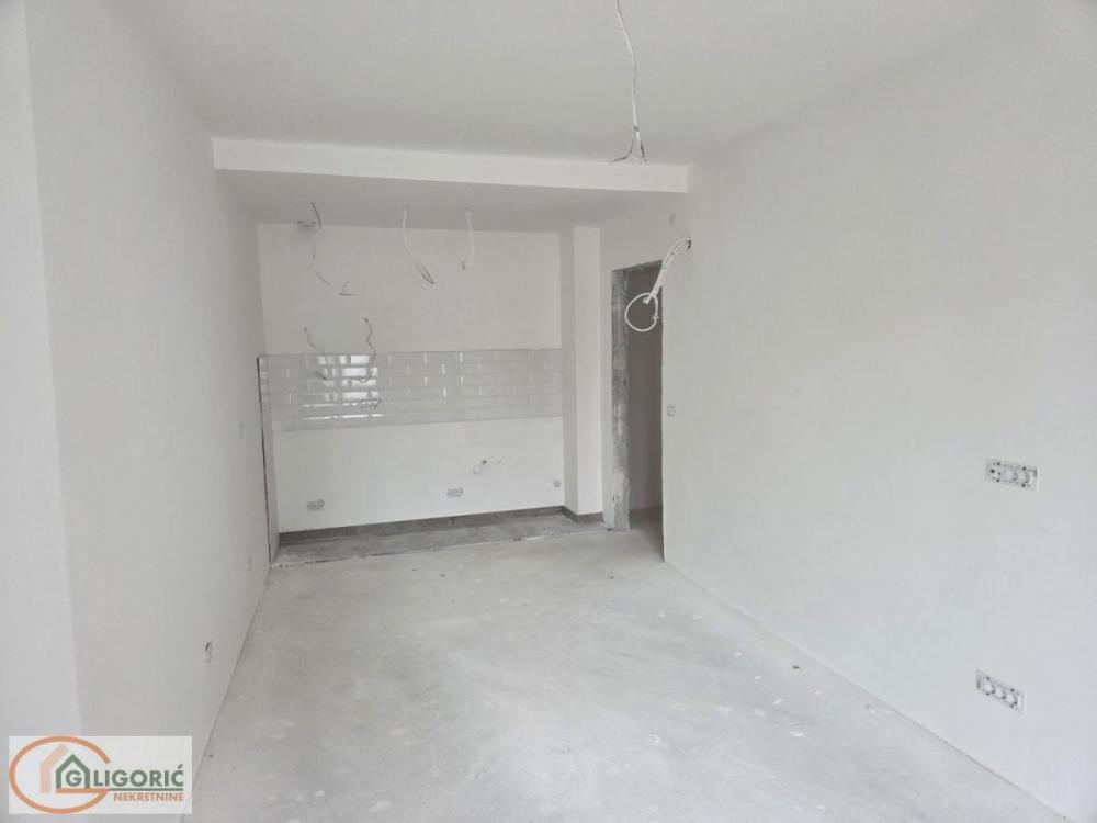 Stan na prodaju u Beogradu, Vukov spomenik, dvoiposoban, 57m2, cena 270000 evra
