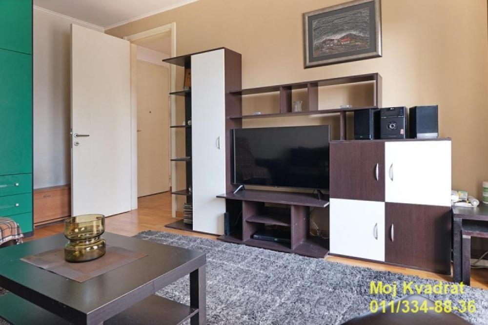 Stan na prodaju u Beogradu, Novi Beograd blok 67A (Belvile), jednoiposoban, 41m2, cena 220000 evra