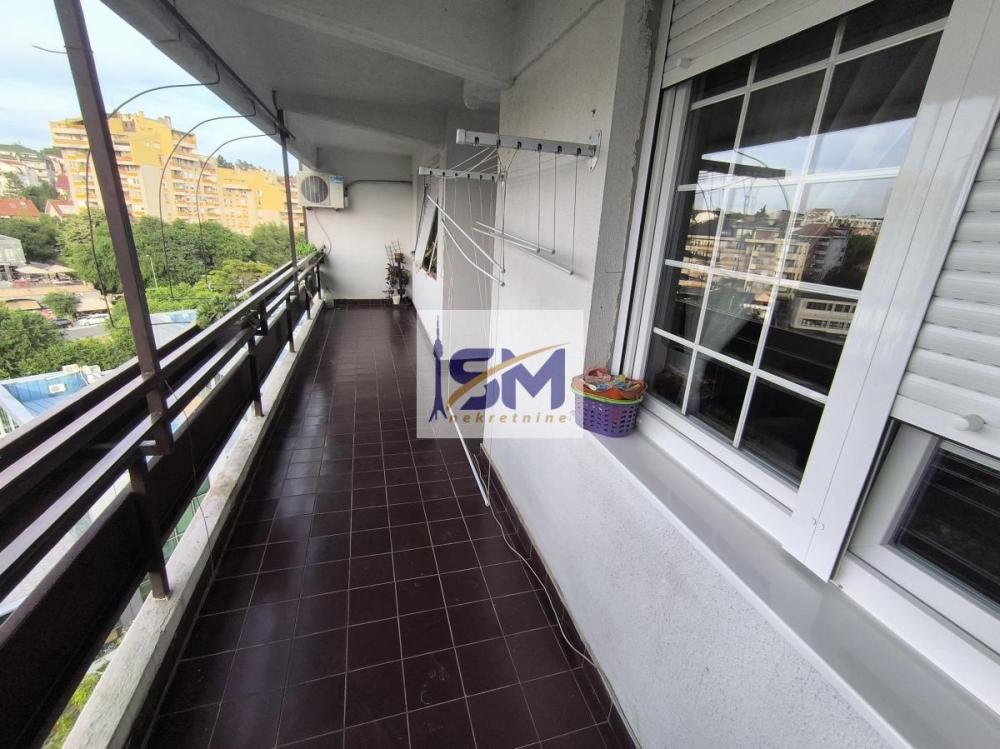 Stan na prodaju u Beogradu, Žarkovo, troiposoban, 135m2, cena 254000 evra