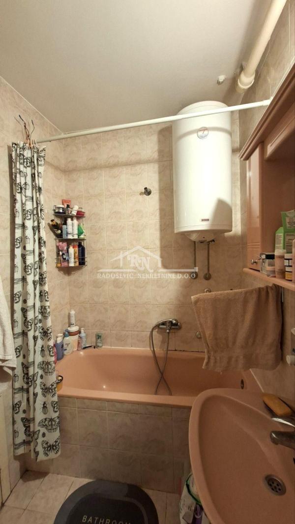 Stan na prodaju u Beogradu, Novi Beograd blok 45 (TC Enjub), jednosoban, 45m2, cena 157000 evra