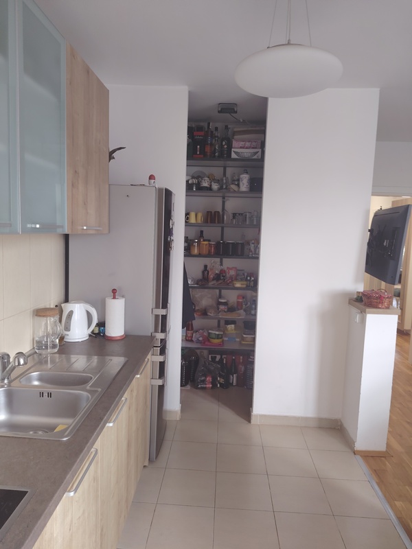 Stan na prodaju u Beogradu, Voždovac, trosoban, 83m2, cena 266000 evra