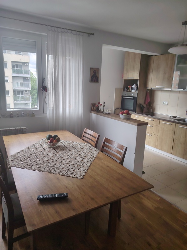 Stan na prodaju u Beogradu, Voždovac, trosoban, 83m2, cena 266000 evra