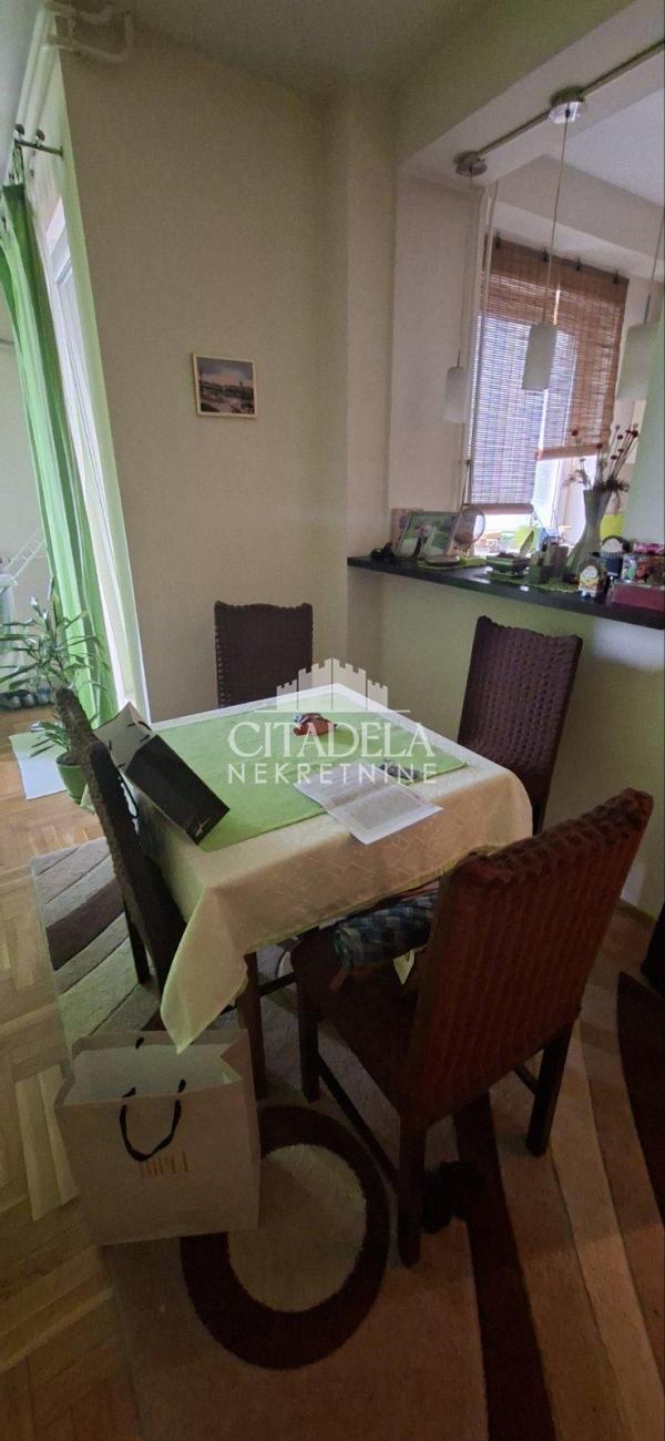 Stan na prodaju u Beogradu, Voždovac, jednoiposoban, 51m2, cena 180000 evra