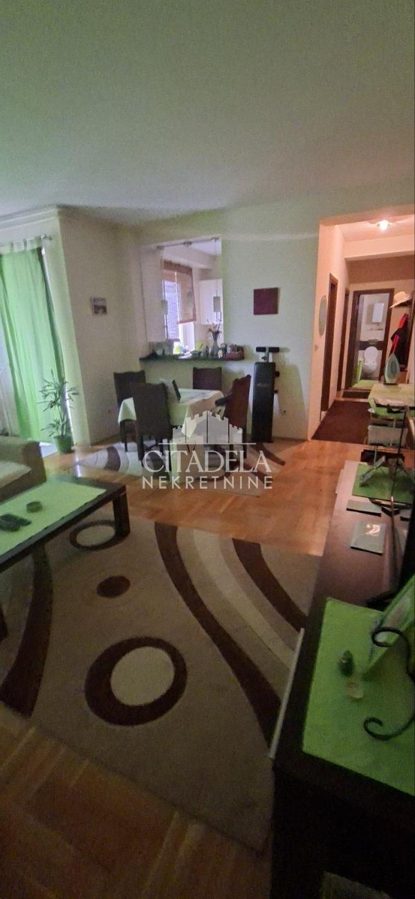 Stan na prodaju u Beogradu, Voždovac, jednoiposoban, 51m2, cena 180000 evra