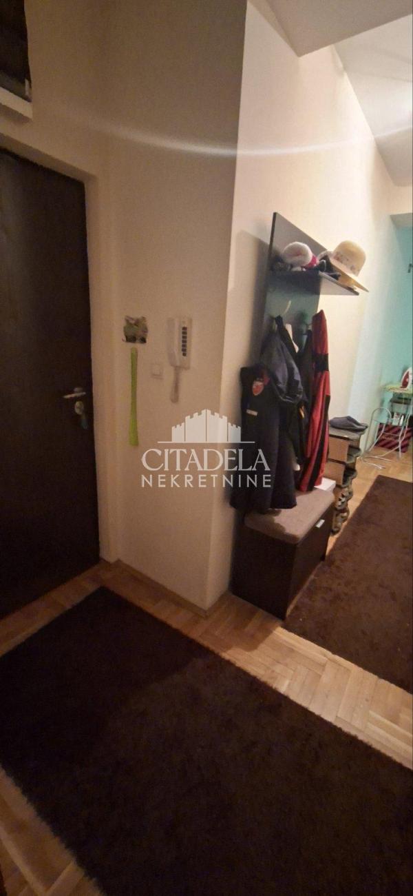 Stan na prodaju u Beogradu, Voždovac, jednoiposoban, 51m2, cena 180000 evra