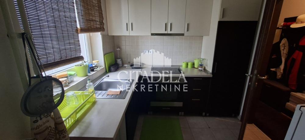 Stan na prodaju u Beogradu, Voždovac, jednoiposoban, 51m2, cena 180000 evra