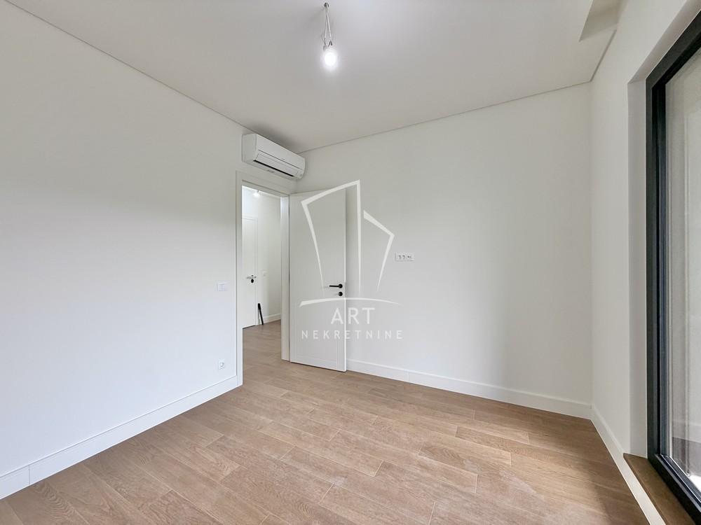 Stan na prodaju u Beogradu, Banovo brdo, dvosoban, 53m2, cena 245000 evra