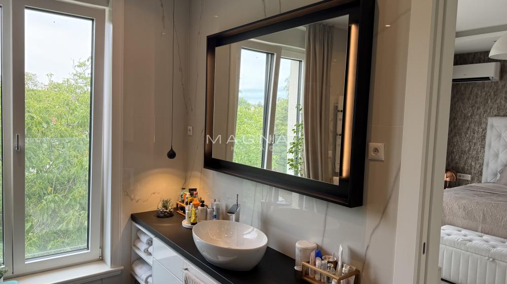 Stan na prodaju u Beogradu, Dedinje, dvosoban, 131m2, cena 930000 evra