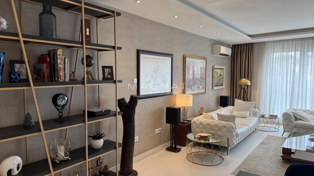 Stan na prodaju u Beogradu, Dedinje, dvosoban, 131m2, cena 930000 evra