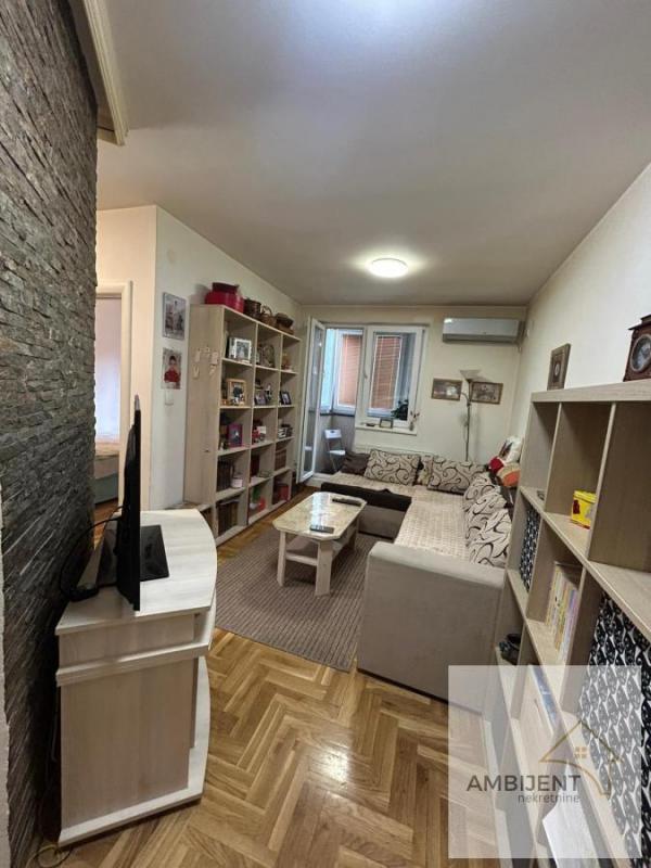 Stan na prodaju u Beogradu, Mirijevo, dvoiposoban, 46m2, cena 138000 evra
