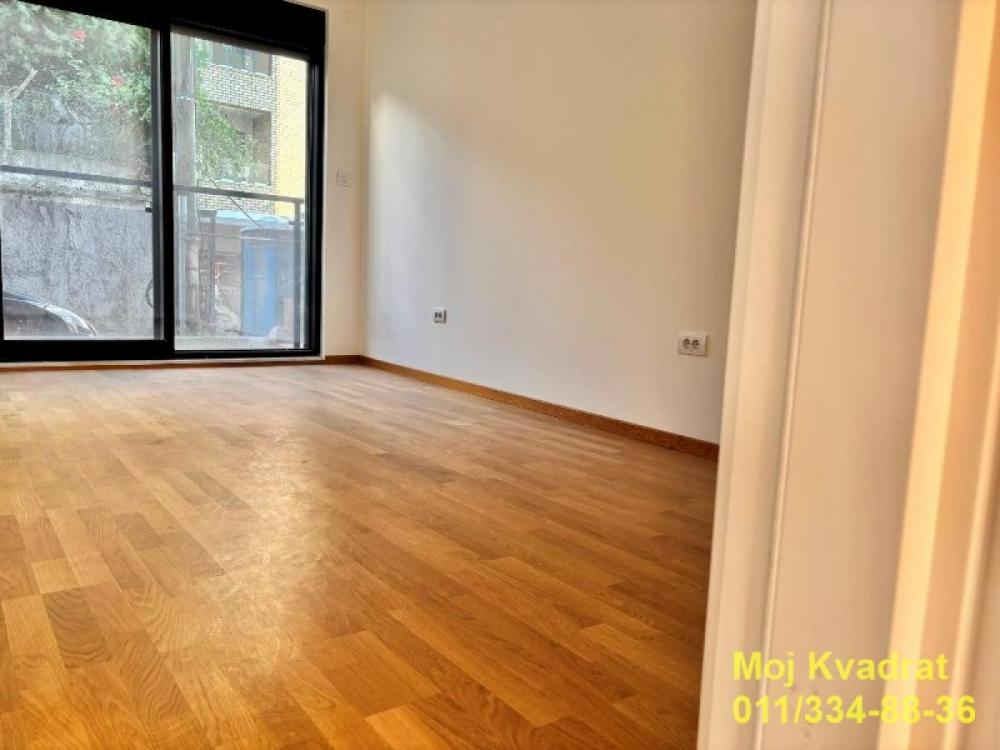 Stan na prodaju u Beogradu, Banovo brdo, dvoiposoban, 54m2, cena 219900 evra