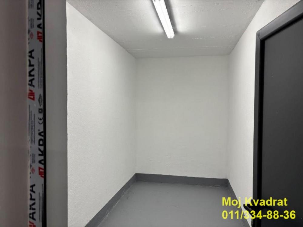 Stan na prodaju u Beogradu, Banovo brdo, dvoiposoban, 54m2, cena 219900 evra