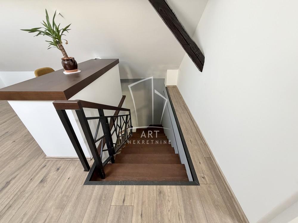 Stan na prodaju u Beogradu, Zemun, troiposoban, 46m2, cena 309000 evra