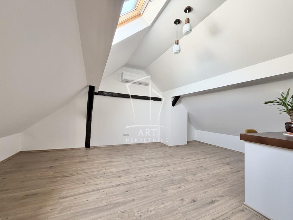 Stan na prodaju u Beogradu, Zemun, troiposoban, 46m2, cena 309000 evra