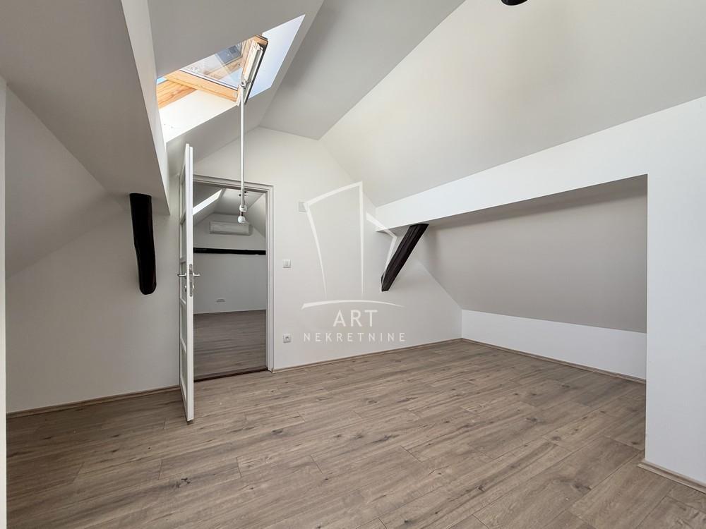 Stan na prodaju u Beogradu, Zemun, troiposoban, 46m2, cena 309000 evra