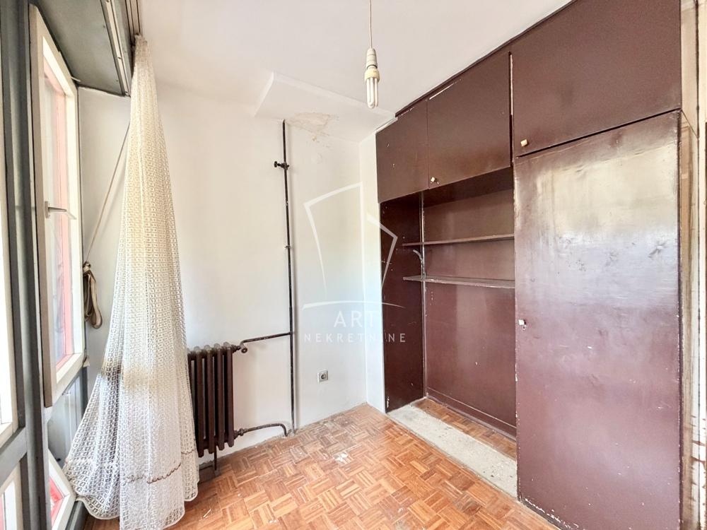 Stan na prodaju u Beogradu, Novi Beograd, dvoiposoban, 64m2, cena 240000 evra