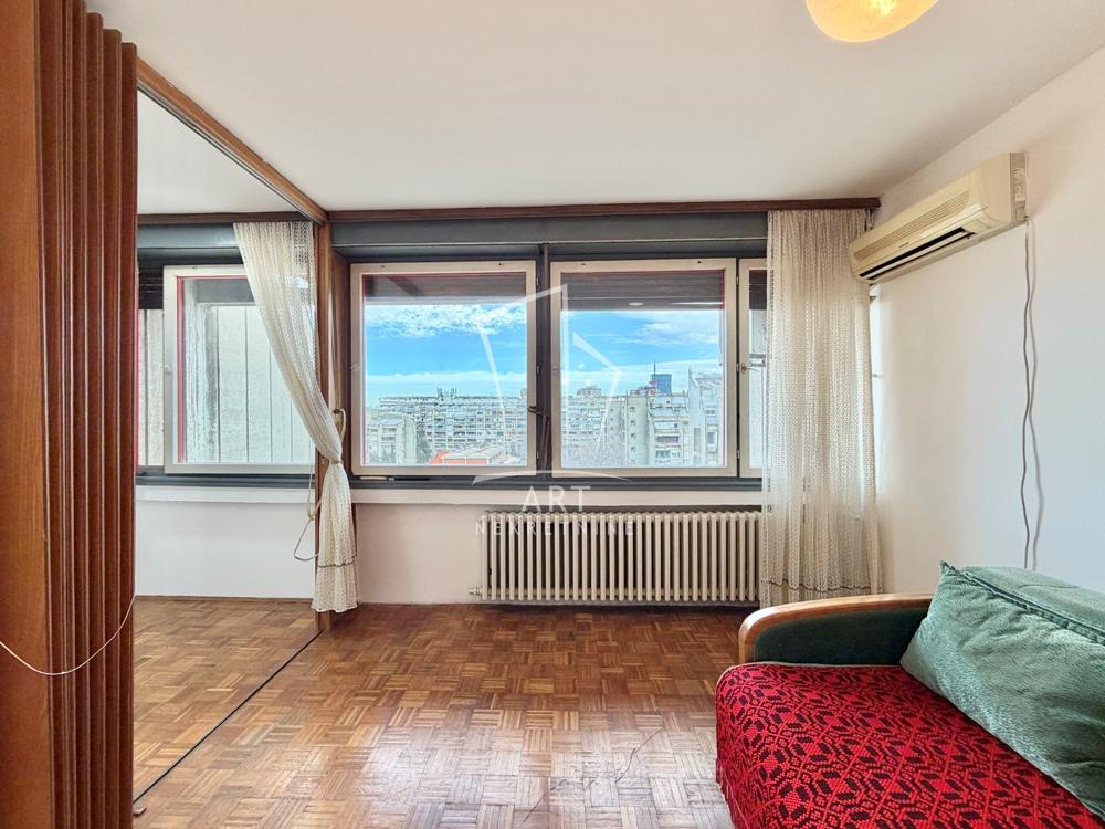 Stan na prodaju u Beogradu, Novi Beograd, dvoiposoban, 64m2, cena 240000 evra
