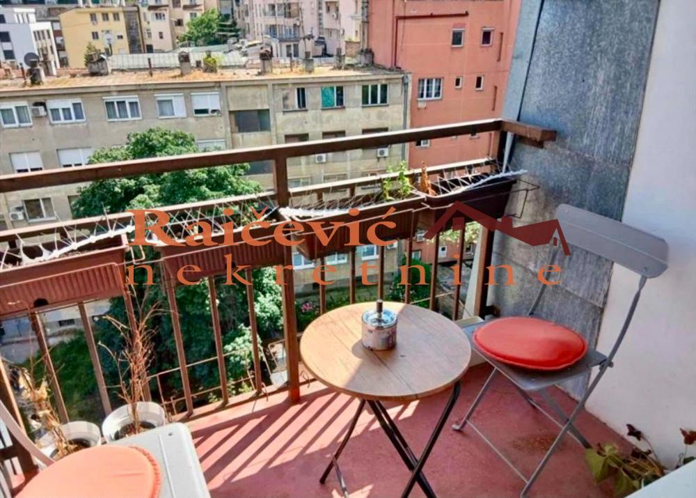 Stan na prodaju u Beogradu, Dorćol, trosoban, 82m2, cena 320000 evra