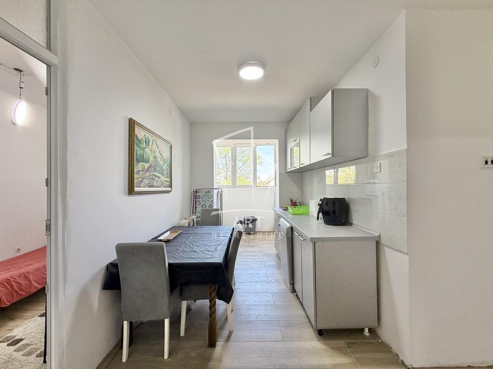 Stan na prodaju u Beogradu, Labudovo brdo, dvoiposoban, 40m2, cena 125000 evra