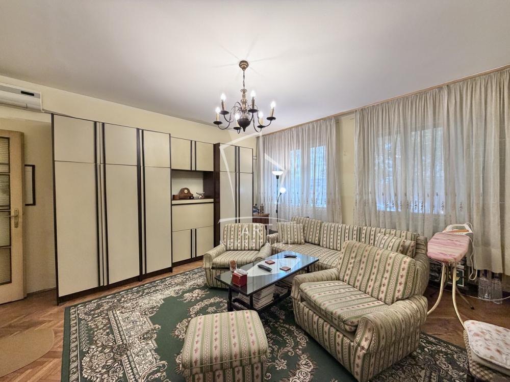 Stan na prodaju u Beogradu, Vračar, trosoban, 84m2, cena 394800 evra