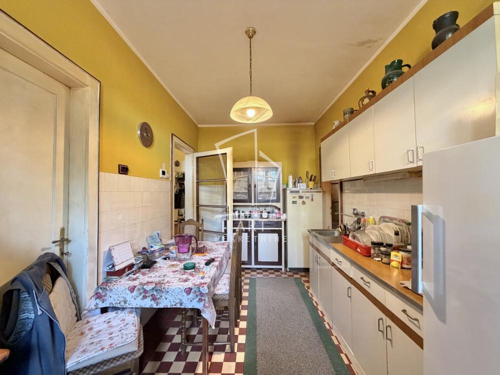 Stan na prodaju u Beogradu, Vračar, trosoban, 84m2, cena 394800 evra