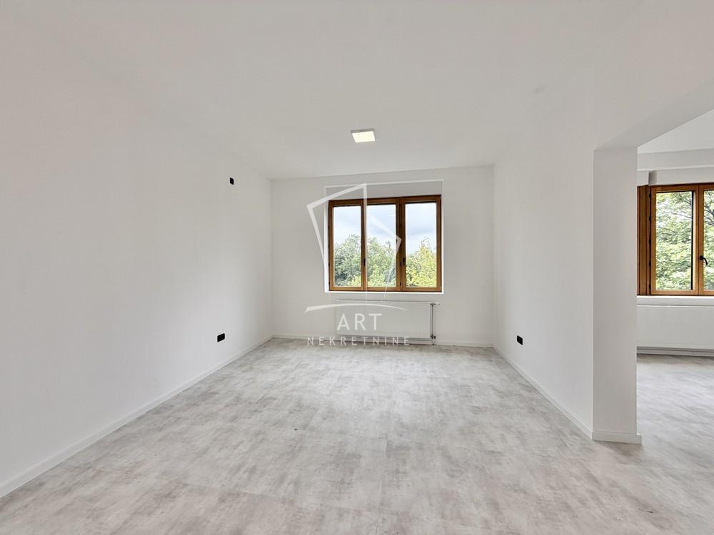 Stan na prodaju u Beogradu, Vračar, cetvorosoban, 103m2, cena 570000 evra