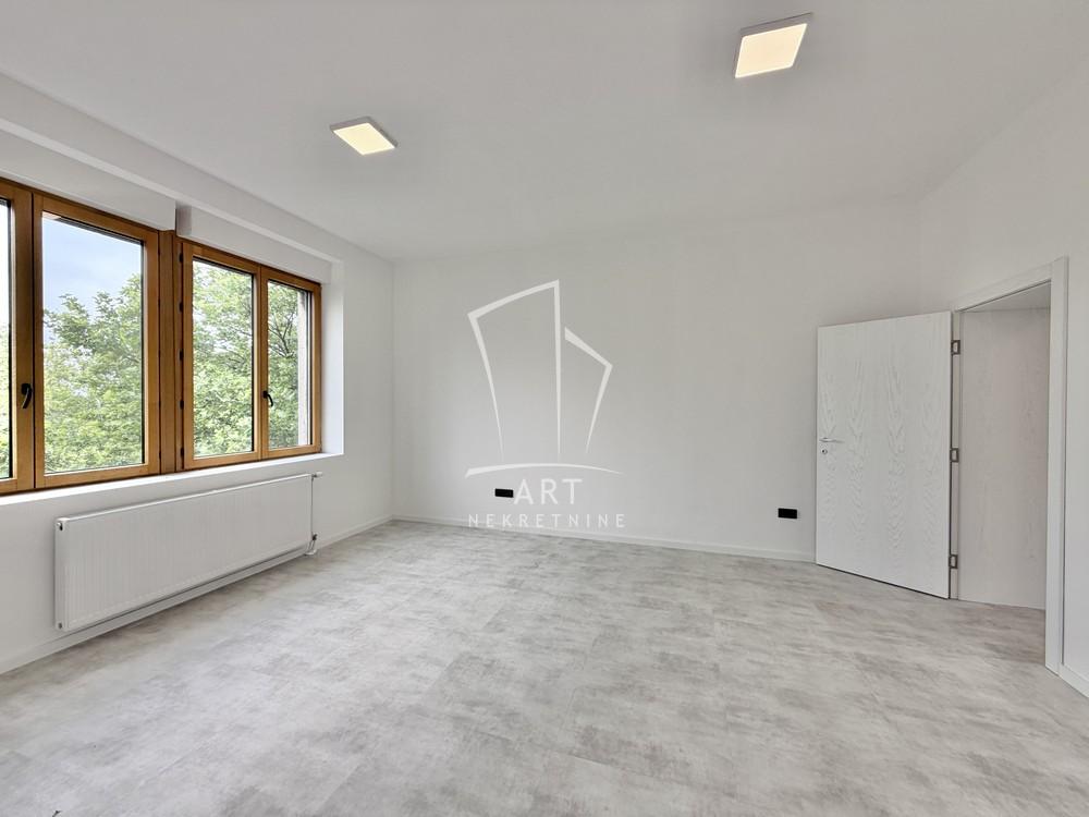 Stan na prodaju u Beogradu, Vračar, cetvorosoban, 103m2, cena 570000 evra