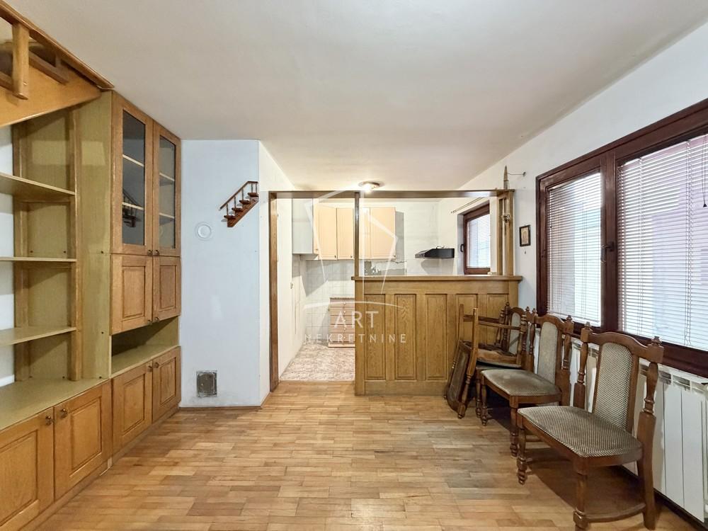 Stan na prodaju u Beogradu, Banovo brdo, dvoiposoban, 55m2, cena 130000 evra