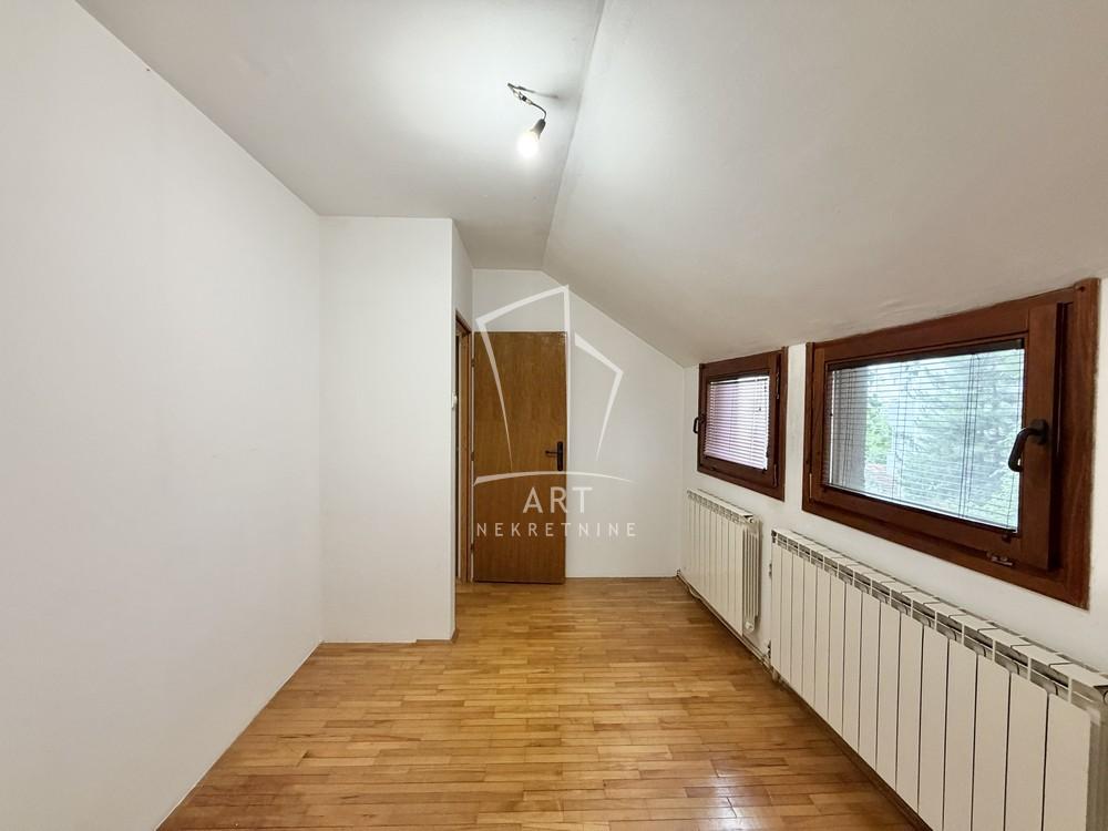 Stan na prodaju u Beogradu, Banovo brdo, dvoiposoban, 55m2, cena 130000 evra