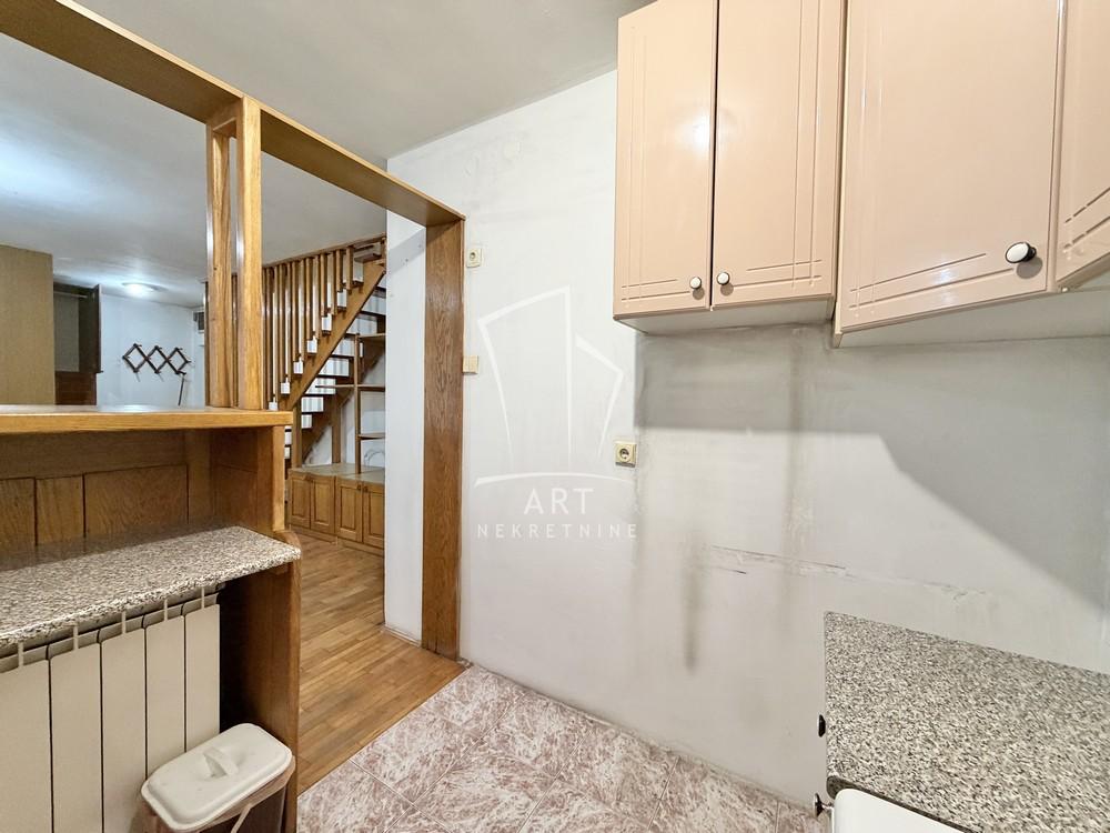 Stan na prodaju u Beogradu, Banovo brdo, dvoiposoban, 55m2, cena 130000 evra