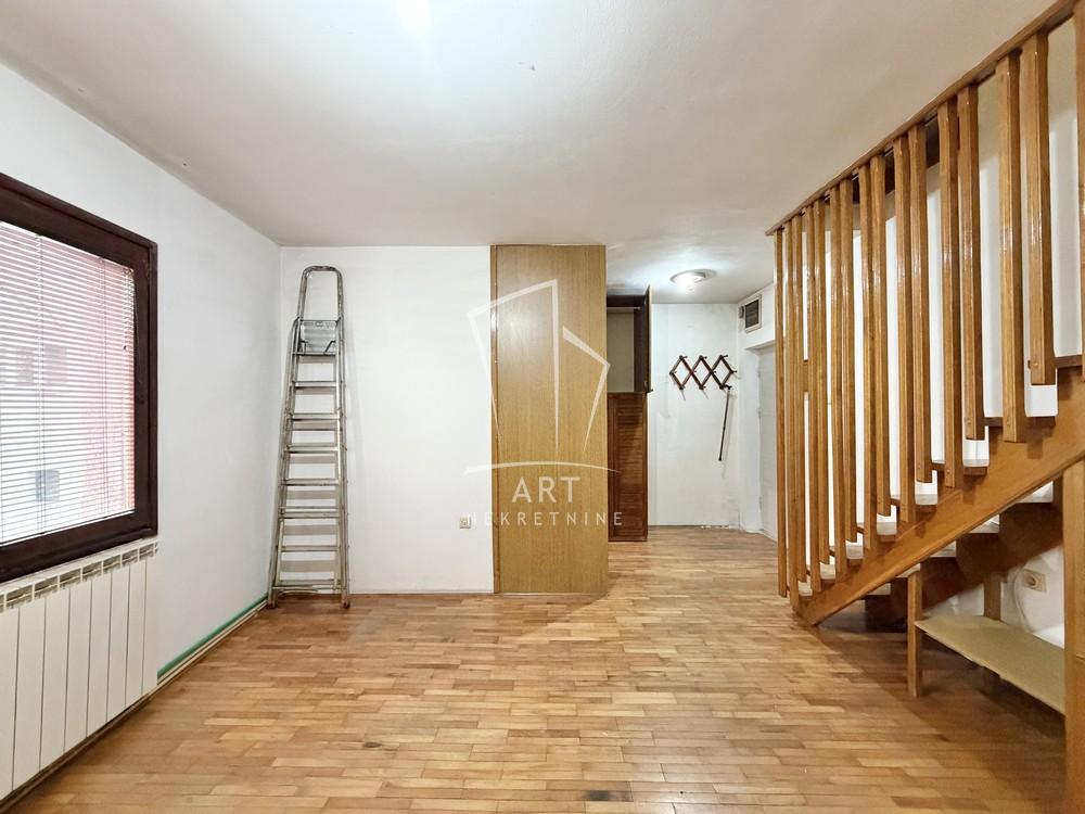 Stan na prodaju u Beogradu, Banovo brdo, dvoiposoban, 55m2, cena 130000 evra