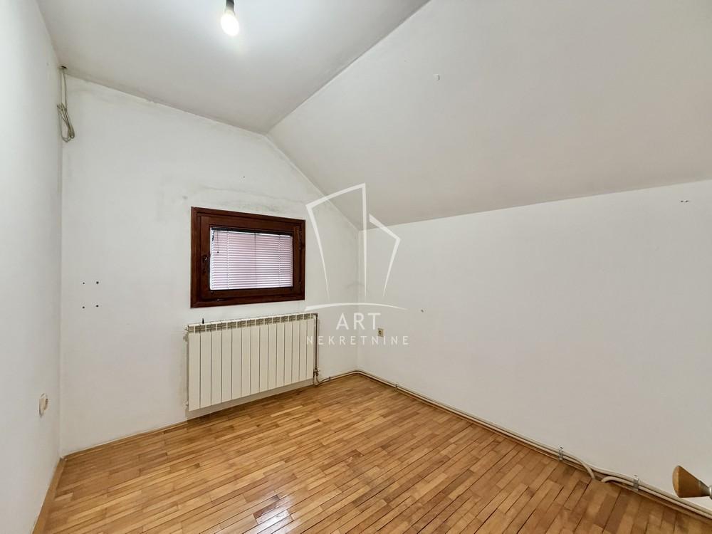 Stan na prodaju u Beogradu, Banovo brdo, dvoiposoban, 55m2, cena 130000 evra