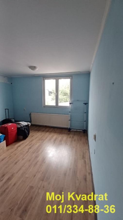 Stan na prodaju u Beogradu, Kalvarija, trosoban, 66m2, cena 170000 evra