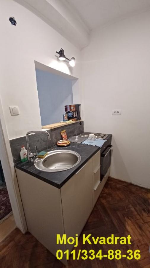 Stan na prodaju u Beogradu, Kalvarija, trosoban, 66m2, cena 170000 evra