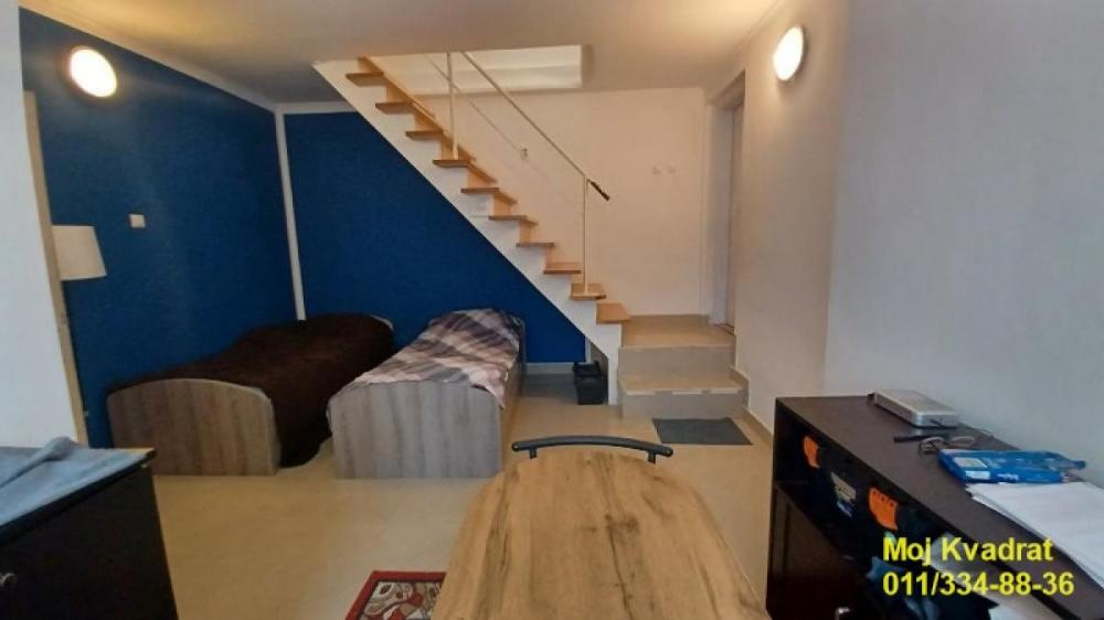 Stan na prodaju u Beogradu, Kalvarija, trosoban, 66m2, cena 170000 evra