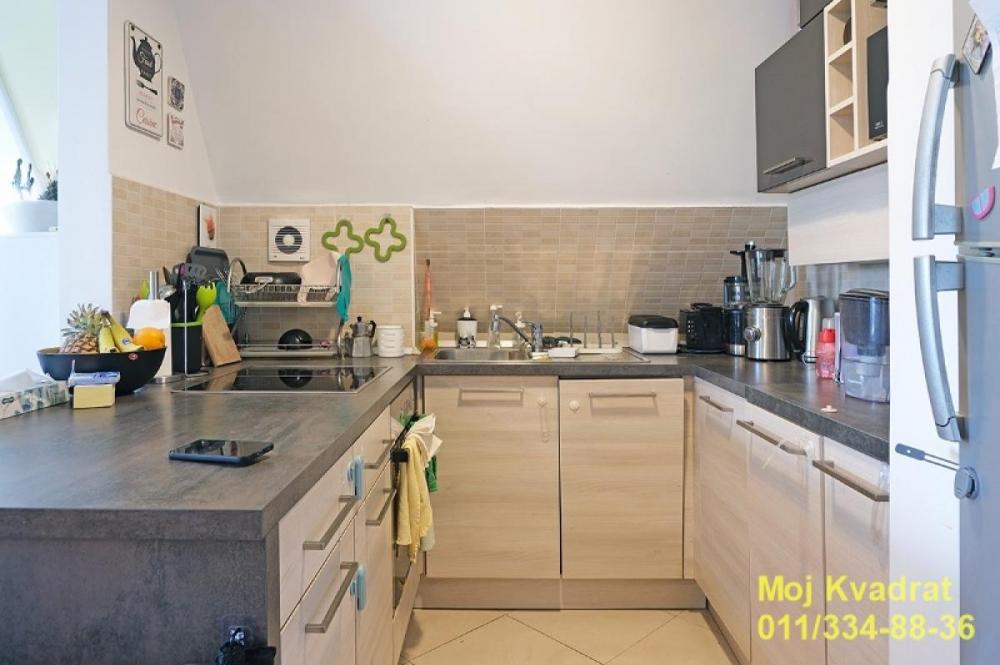 Stan na prodaju u Beogradu, Braće Jerković, cetvorosoban, 102m2, cena 295000 evra