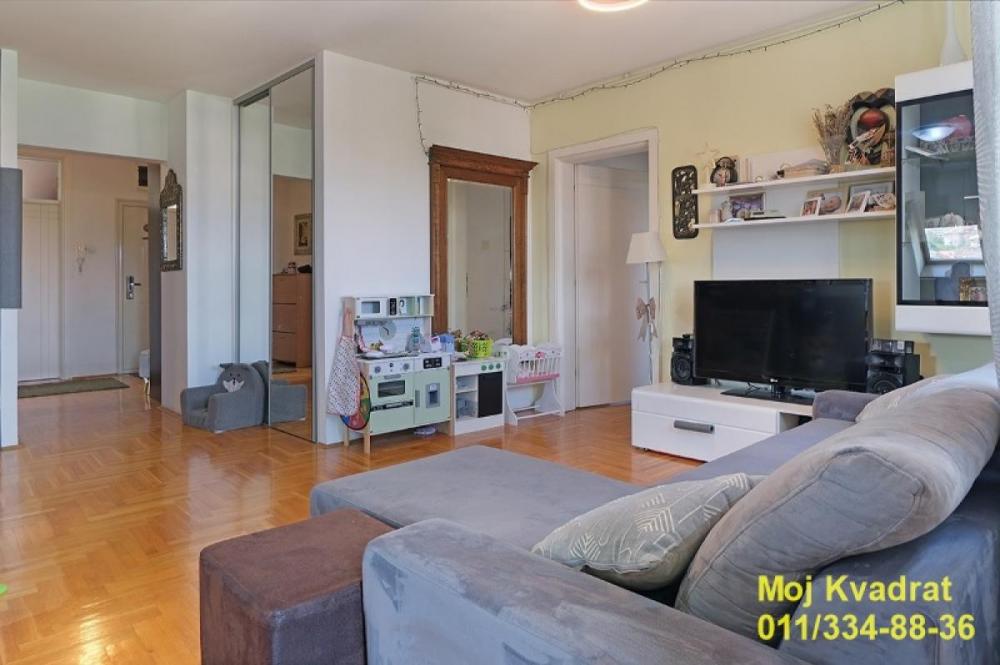 Stan na prodaju u Beogradu, Braće Jerković, cetvorosoban, 102m2, cena 295000 evra
